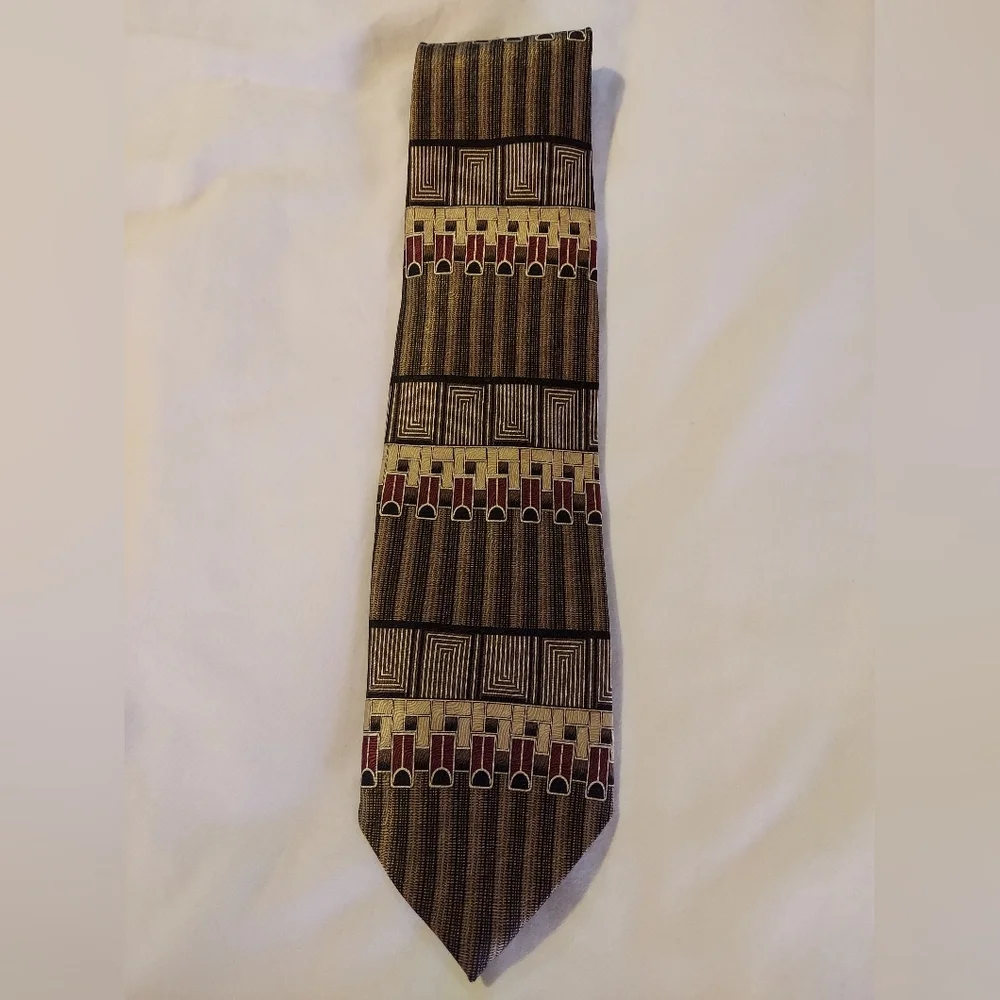 Chez Roffe 100% Silk Elegant Brown Patterned Tie